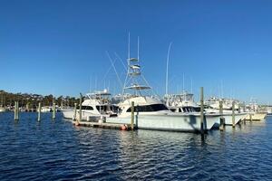 47FT (14.33M) BUDDY DAVIS Worth Avenue Yachts