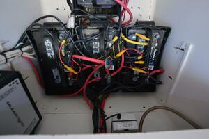 Hot Hooks 33ft Contender Yacht For Sale