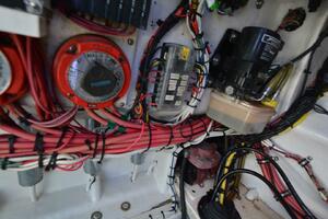 Hot Hooks 33ft Contender Yacht For Sale