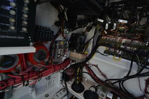 Hot Hooks 33ft Contender Yacht For Sale