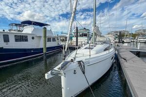 30ft Beneteau Yacht For Sale