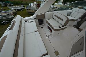 Mountaineer Mayhem 33ft Regal Yacht For Sale