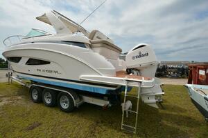 Mountaineer Mayhem 33ft Regal Yacht For Sale