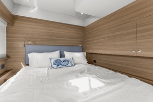 54ft Aquila Yacht For Sale