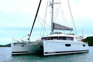 Absinthe 2017 Fountaine Pajot Saba 50 Maestro Yacht For Sale in Phuket 