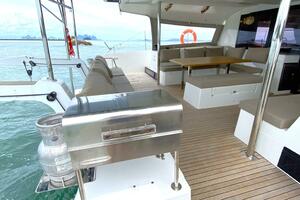 Absinthe 49ft Fountaine Pajot Yacht For Sale
