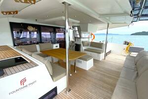 Absinthe 49ft Fountaine Pajot Yacht For Sale