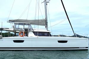 Absinthe 49ft Fountaine Pajot Yacht For Sale