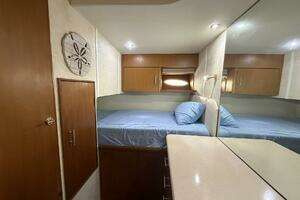 2001 Ocean Yachts 40 Express Bridge thumbnail 21