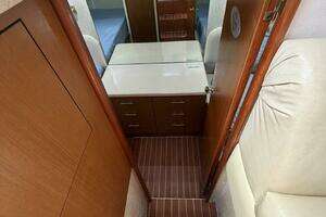 2001 Ocean Yachts 40 Express Bridge thumbnail 17