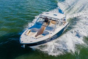 33ft Grady White Yacht For Sale