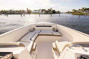  2022 Tiara Yachts 34 LX Yacht For Sale in Jupiter FL