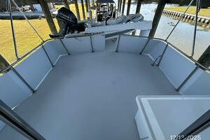 60' Jefferson flybridge aft2