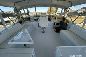 60' Jefferson flybridge forward1