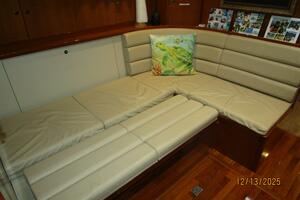 60' Jefferson office convertible berth