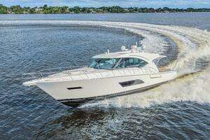 2015 Riviera 565 SUV thumbnail 31