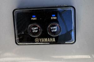 26ft Robalo Yacht For Sale