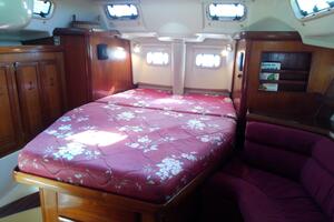 JerSea Girl  42ft Hunter Yacht For Sale