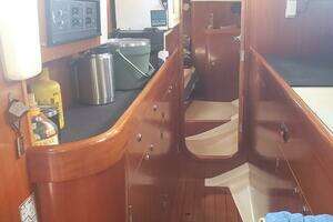 1997 Beneteau Oceanis thumbnail 16