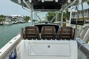 Valhalla 33 JUST ONE MORE - Exterior