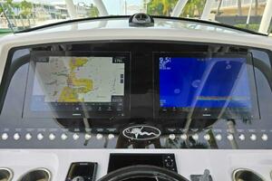 Valhalla 33 JUST ONE MORE - Exterior Helm