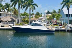 Viking 52 ONE MORE - Exterior