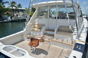 Viking 52 ONE MORE - Cockpit