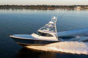2016 Viking 52 Sport Tower thumbnail 4