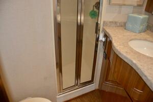 Viking 52 ONE MORE - Master Ensuite Head