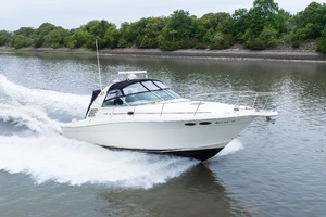 1998 Sea Ray 330 Express thumbnail 4