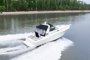 1998 Sea Ray 330 Express thumbnail 3