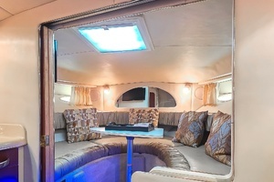 1998 Sea Ray 330 Express thumbnail 8