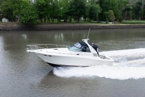 1998 Sea Ray 330 Express thumbnail 15