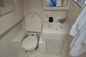 33ft Sea Ray Yacht For Sale