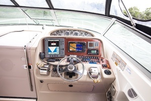 1998 Sea Ray 330 Express thumbnail 6