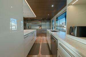 2018 Westport Raised Pilothouse thumbnail 10