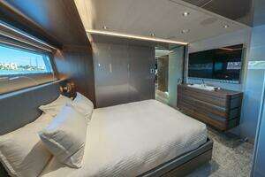 2018 Westport Raised Pilothouse thumbnail 23