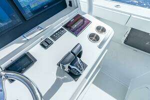 2014 Yellowfin thumbnail 29
