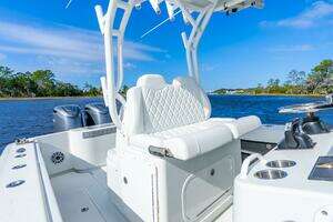 2014 Yellowfin thumbnail 32