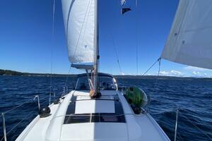 Yacht for sale RUN FOR THE ROSES