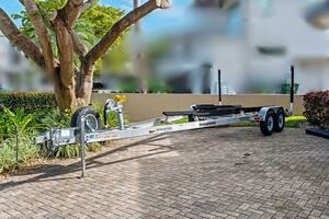 24ft Everglades Yacht For Sale