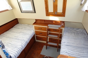 1979 Grand Banks 36 thumbnail 35