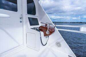 2019 Viking 68 Enclosed Bridge thumbnail 64