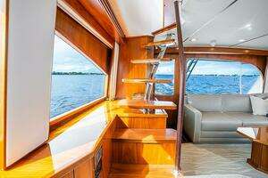 2019 Viking 68 Enclosed Bridge thumbnail 39