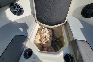 22ft Bayliner Yacht For Sale