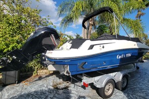 22ft Bayliner Yacht For Sale