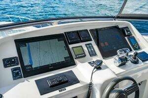 2013 Lanzarote 73 Custom M/Y thumbnail 34