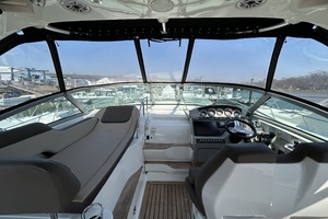 35ft Sea Ray Yacht For Sale