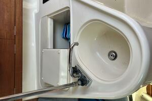 Hazyblur 28ft Hunter Yacht For Sale