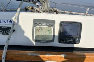 Hazyblur 28ft Hunter Yacht For Sale